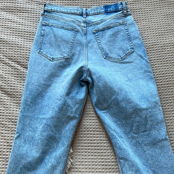 Abercrombie & Fitch “The 90s Straight Ultra High Rise” jeans - Picture 3 of 5